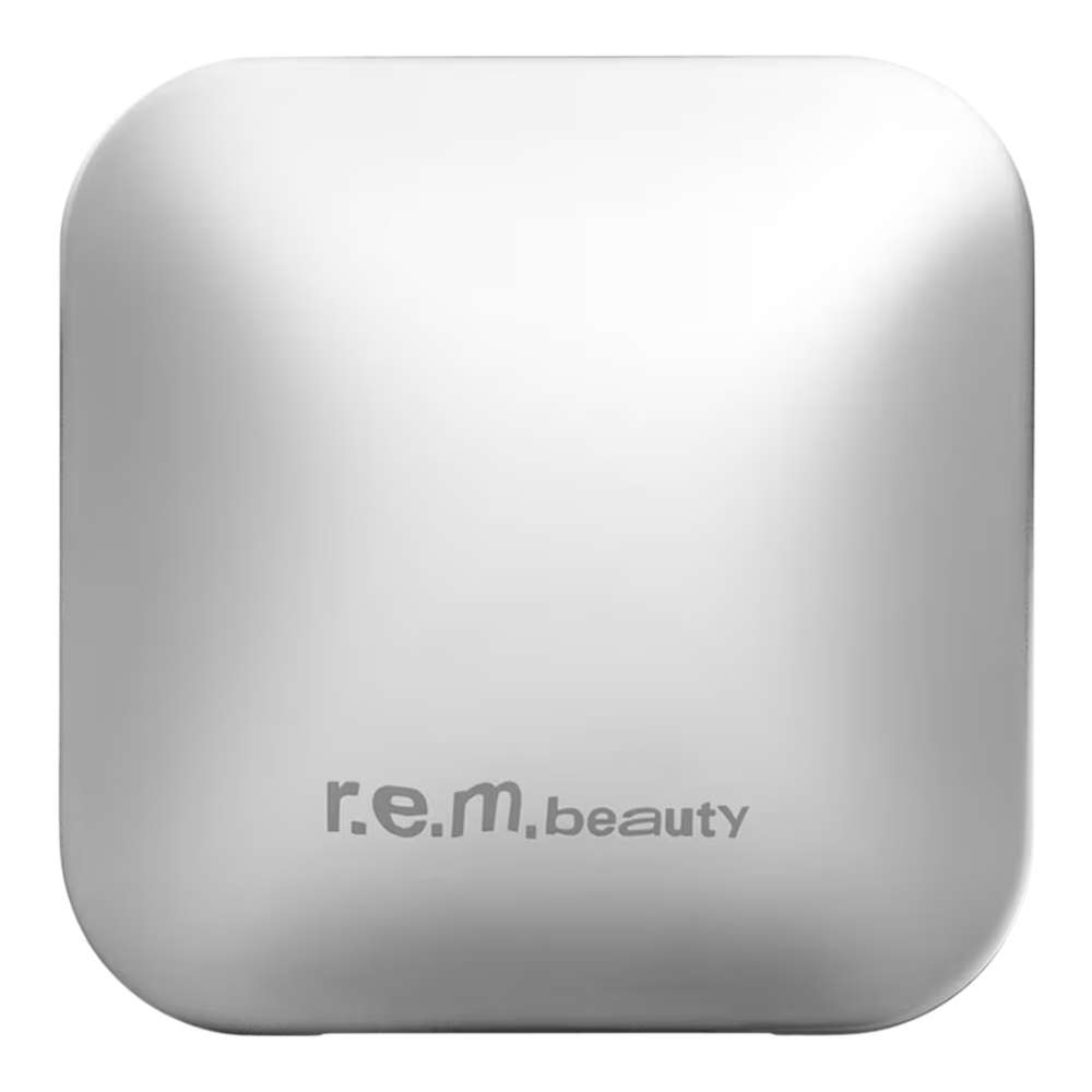 r.e.m. beauty Interstellar Highlighter Topper