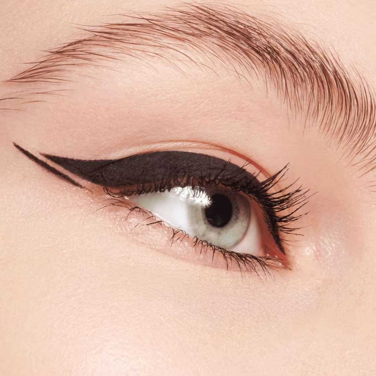 Essence STAY & PLAY Gel Eyeliner Pot