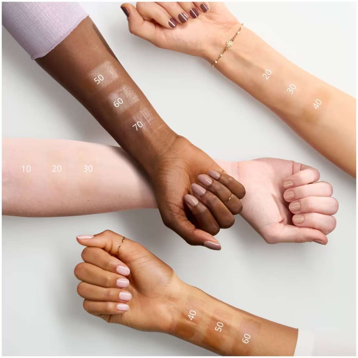 Essence Magic Filter Glow Booster