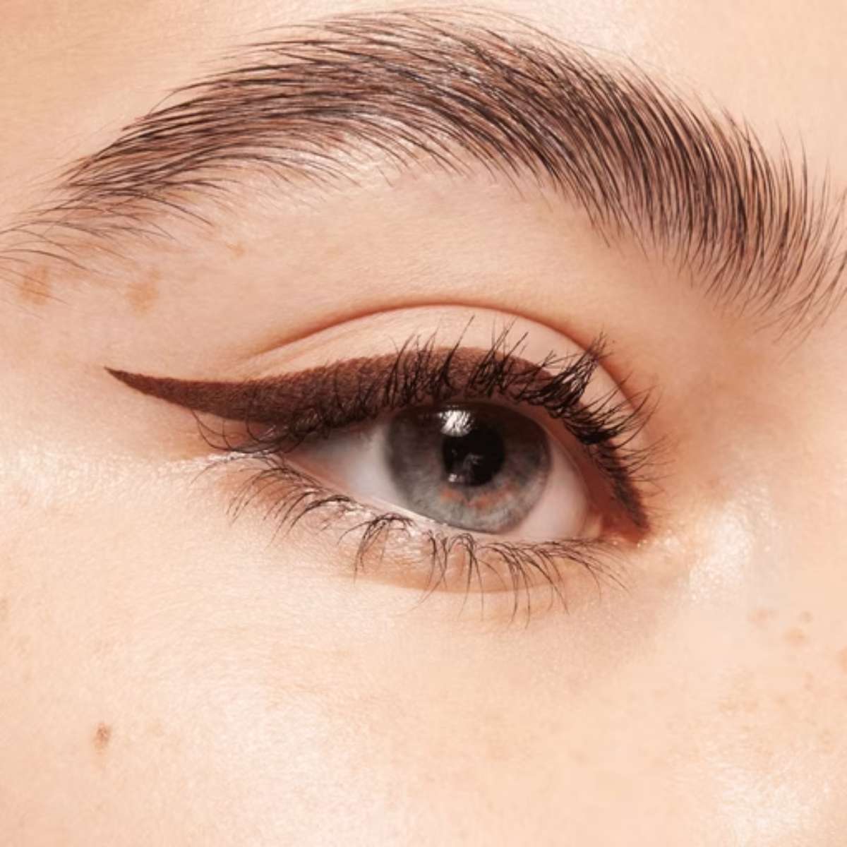 Essence STAY & PLAY Gel Eyeliner Pot