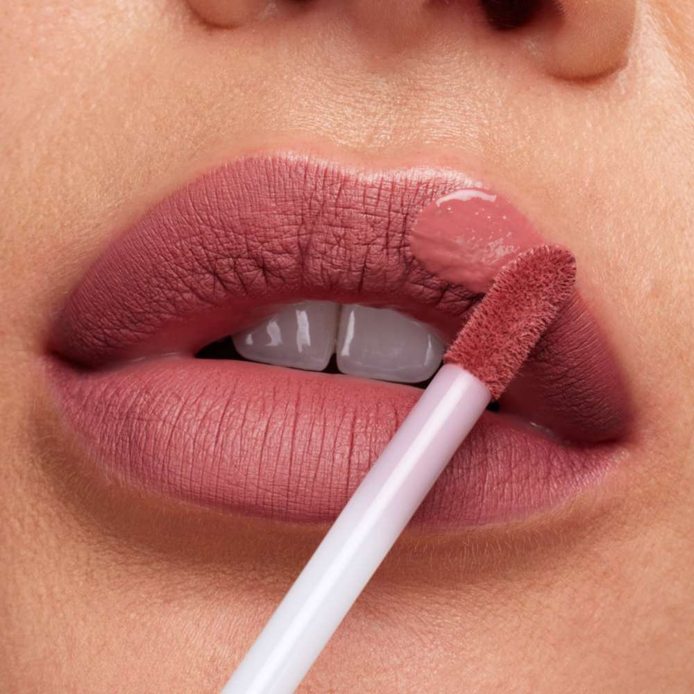 Huda Beauty Liquid Matte Ultra-Comfort Lipstick