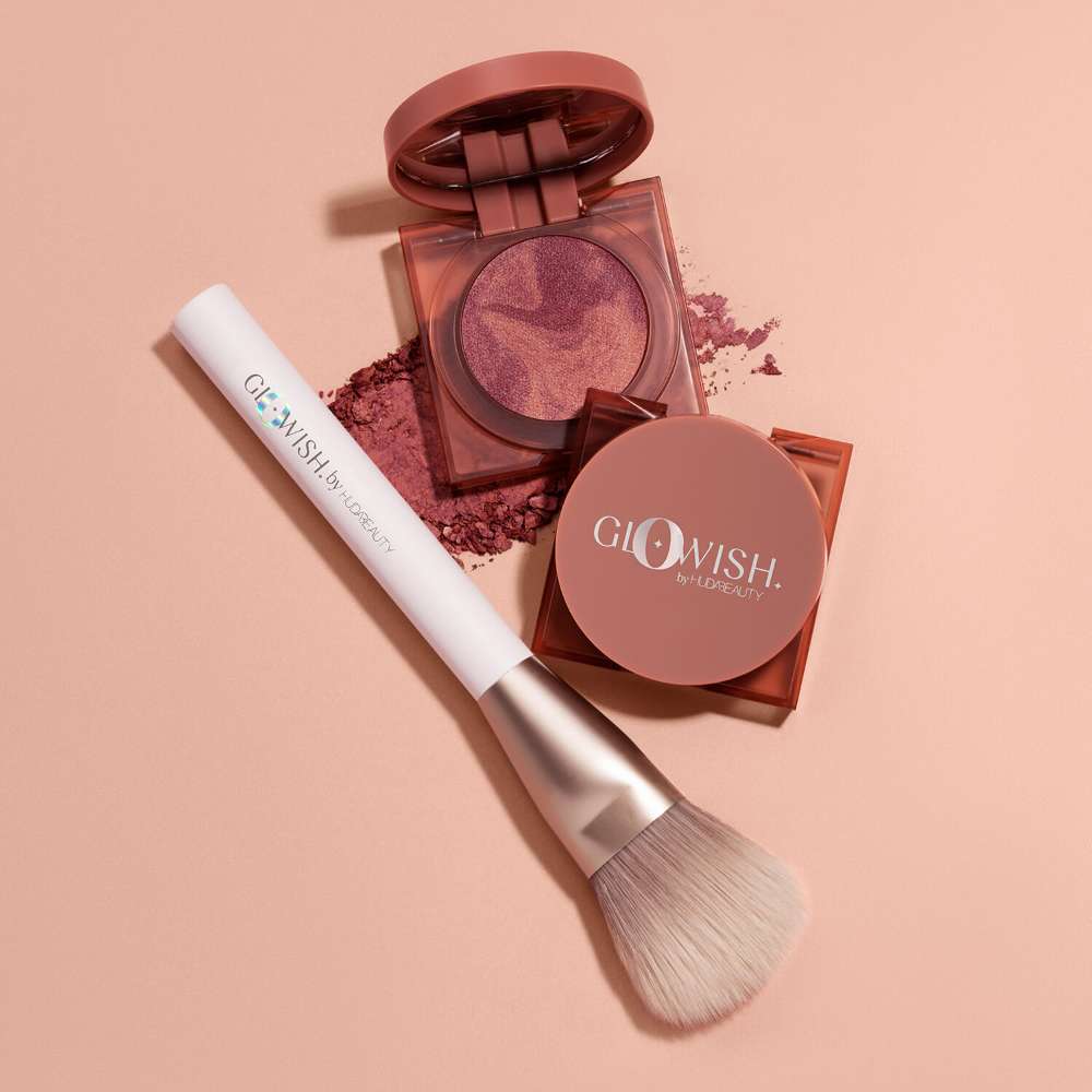 HUDA BEAUTY GloWish Cheeky Vegan Blush Powder