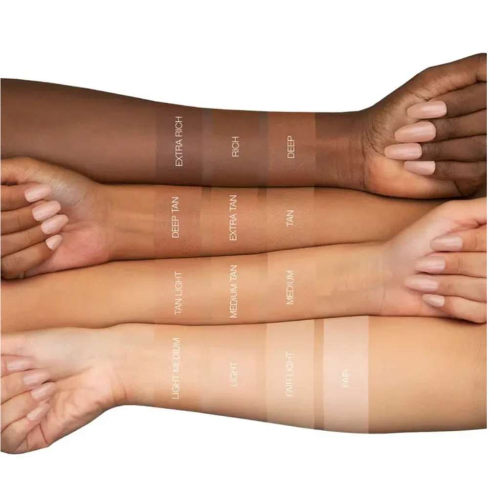 Huda Beauty GloWish Luminous Pressed Powder