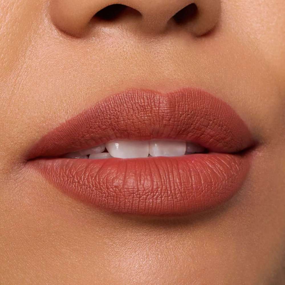 Essence 8H Matte Comfort Lipliner