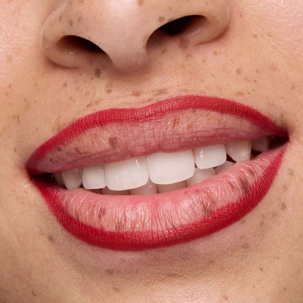 Essence 8H Matte Comfort Lipliner